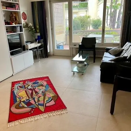 Palme 004 By Fewotessin *